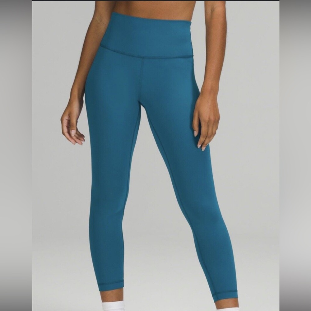 LULULEMON Wunder Train Leggings 25” size 10 Capri